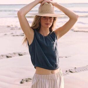 Pact Coastal Double Gauze Bubble Hem Top in French Navy. Size Medium